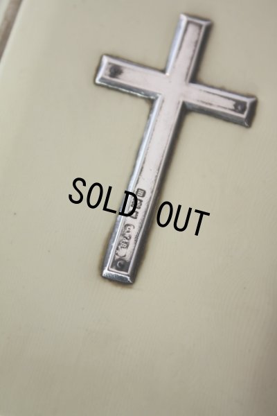画像2: 美品　アンティーク聖書　1907年　英国ロンドン　ホールマーク刻印　純銀製　十字架 クロス ＆ アイボリーセル表装