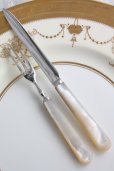 画像4: 美品　輝くマザーオブパール　純銀製　デザート　ナイフ＆フォークセット 1944年　英国シェフィールド製　17.0＆13.6ｃｍ (4)