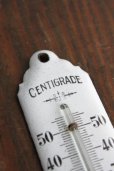 画像2: 1900年代初期　フレンチアンティーク　温度計　白の厚いホーロー製　CANTIGRADE（摂氏）　実用品　19.8ｃｍ (2)