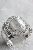 画像1: 美品　非常に手の込んだ見事な透かし　1902年　エドワーディアン　アンティークシルバー　純銀製　希少なナプキンリング　英国シェフィールド (1)