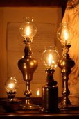 画像2: 希少な初期型　極美　1800年代後期　フランス製　PARIS　ピジョン　アンティーク　大型オイルランプ　真鍮製　点灯テスト済　高 32.2ｃｍ (2)