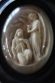 画像1: 1800年代後期　フランス製　大天使ラファエル ＆ キリストの木製楕円額　アンティーク　オーバル型　ガラスドーム　レリーフ (1)