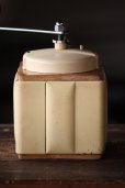 画像3: フランス製　アンティーク　プジョー　コーヒーミル　カフェオレ色　刃は完全メンテナンス済み　細粗挽き自在の実用品 (3)