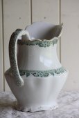 画像2: お買い得　美品　1900年代初期　イギリス製　アンティーク　優美なデザインの陶製ジャグ　花器としてお勧めです　高24ｃｍ　1381ｇ (2)