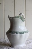 画像4: お買い得　美品　1900年代初期　イギリス製　アンティーク　優美なデザインの陶製ジャグ　花器としてお勧めです　高24ｃｍ　1381ｇ (4)