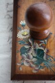画像3: 美品　1900年代初期　スコットランド製　アンティーク　モシュリンヌ　ブロッター（インク吸取り器） 可憐なスミレとマーガレット (3)