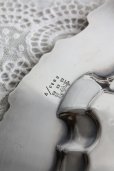 画像3: 豪華　1900年代初期　イギリス製　シルバープレート　アンティーク　大型サルヴァ　ヴィクトリアン　立脚＆見事な象嵌　33ｃｍ　1280ｇ (3)