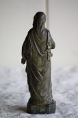 画像5: 美品　1900年代中期　フランス製　ヴィンテージ　小振りな聖母マリア像　「マリアの御心」 金属製　高14.9ｃｍ　242ｇ (5)