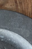 画像2: 1800年代初期　イギリス製　ユニコーン刻印　200年の時を経たアンティーク　ピュータープレート（平皿）　径 24.8ｃｍ　603ｇ (2)