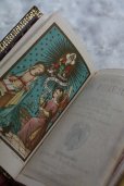 画像4: 美品　1888年　フランス製　アンティーク聖書　皮表紙　豪華なアール・ヌーヴォー　シルバーの花象嵌　天使とマリアの挿絵　498ページ (4)