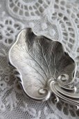 画像4: 極美品　ヴィクトリアン　アンティークシルバー　純銀製　希少リーフ型　キャディスプーン　1850年　英国シェフィールド (4)