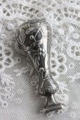 画像1: 優美なヤドリギの象嵌　1900年代初期　フランス製　アンティークシルバー　シーリングスタンプ　純銀製　刻印有（800/1000）　美品 (1)