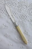 画像1: 美品　1901年　英国シェフィールド　エドワーディアン　アンティークシルバー　ボーンハンドル　純銀製　バターナイフ　16.1ｃｍ (1)