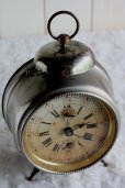 画像2: 完動品　1900年代初期　ドイツ製　アンティーク　ユンハンス　JUNGHANS　初期のヘソ型　機械式目覚まし時計　お勧めの逸品 (2)