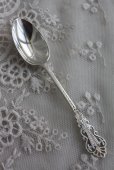 画像1: 希少美品　アンティークシルバー　繊細な透かし　ピアストワーク　純銀製ティースプーン　1899年　英国ロンドン製　11ｃｍ (1)