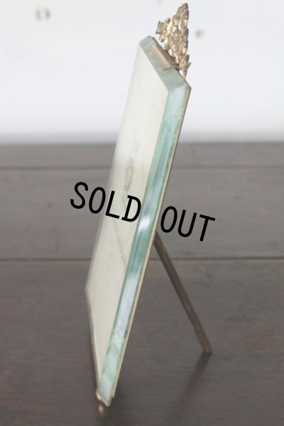 画像3: 美品　1900年代初期　フレンチ・アンティーク　大型ガラス　リボンフォトフレーム　厚い面取りガラスに　リボンモチーフ　高20.0×11.2ｃｍ