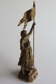 画像5: フランス製　アンティーク　聖女　ジャンヌ・ダルク像　金属製　経年による枯れた金彩古色が素敵です　高22.0ｃｍ　469ｇ (5)