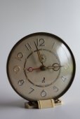 画像1: 完動美品　1945〜1967年　フランス製　JAZ　 ゼンマイ式　目覚まし時計（大振りなタイプ）アイボリー色　ベークライト製 (1)