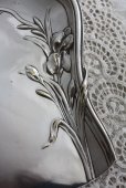 画像3: 1900年代初期　フランス製　アールヌーボ調のユリが見事なアンティーク　ダストパン ＆ ダストブラシ　真鍮にシルバープレート製 (3)