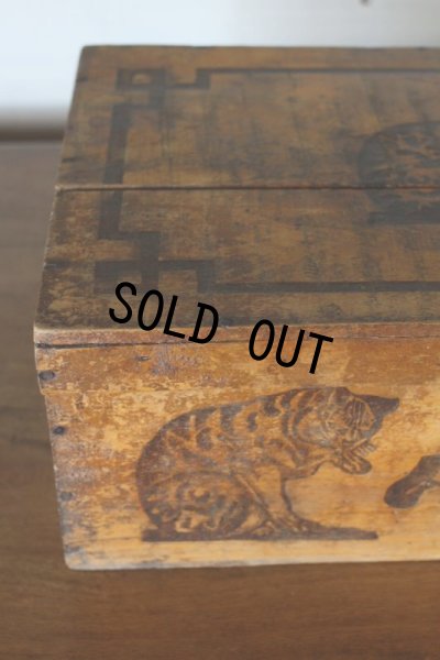 画像1: お買い得　フランス製　アンティーク　AMIDON AU CHAT　ネコの大きな木箱　可愛く大きな猫ロゴ　39.5×25.0×H 15.0ｃｍ