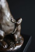 画像3: フランス製　とても愛らしいウサギの親子のオブジェ　852ｇと 大変重量感のある真鍮ブロンズ製　大理石台座　アンティークではありません (3)