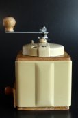 画像4: 1947年〜1960年　フランス製　プジョー　コーヒーミル　カフェオレ色　刃は完全メンテナンス済み極美　細粗挽き自在の実用品 (4)