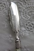 画像4: 美品　ヴィクトリアン　アンティークシルバー　麦穂のマザーオブパール　純銀製　大型バターナイフ　1865年　シェフィールド　19ｃｍ (4)