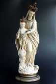 画像1: 1900年代初期　フランス製　アンティーク　とても優しいお顔の大きなマリア像　勝利の聖母　Notre Dame des Victoires　全高 49.5cm　3kg (1)