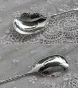 画像3: 希少 透かし＆ツイスト 1900年製 アンティーク シルバー  純銀製 大型サービング テーブルスプーン 20.6cm (3)