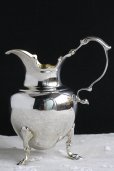 画像3: 1875年製　英国アンティーク　ヴィクトリアン　アンティークシルバー　純銀製　内金彩　立脚クリームジャグ　ポット　119g (3)