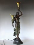 画像2: オーギュスト・モロー作 ブロンズ彫刻女神像 アールヌーヴォー 2灯ランプ ファブリルシェード 全高75cm
