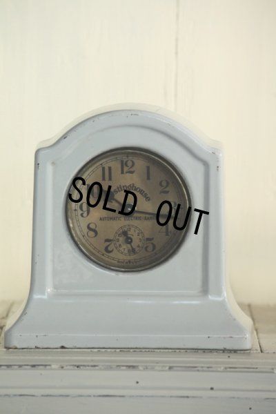 画像2: 1920年　Westinghouse　ゼンマイ置き時計　アイアンに純白の厚いホーロー ＆ 枯れた文字盤　目覚ましとしても！　H 16.5ｃｍ　1.8kg