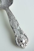 画像2: 希少　1845年　ヴィクトリアン　アンティークシルバー　純銀製　豪華肉厚クイーンズパターン　ティーキャディスプーン (2)