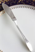 画像2: 美品　1925年　英国シェフィールド製　スターリングシルバー　純銀製　バターナイフ　肉厚でシルバーの輝きが美しい品　15.5cm (2)