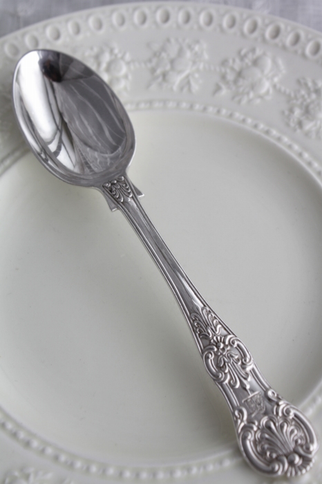 美品 極希少 1873年 英国エクセター 豪華クイーンズパターン ヴィクトリアン アンティークシルバー 純銀スプーン 15cm 35g