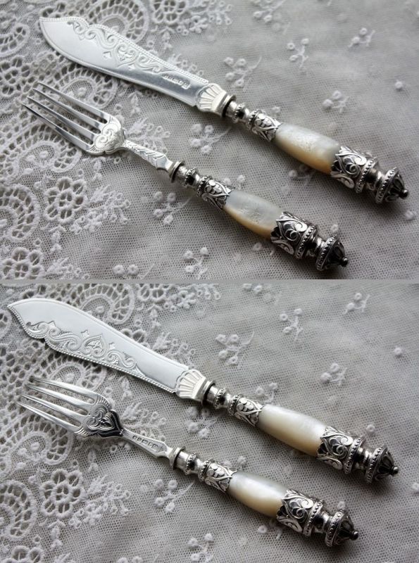英国貴族の豪華なアンティークシルバー 1870年 英国シェフィールド マザーオブパール 純銀製 大型ナイフ＆フォークセット 見事な逸品