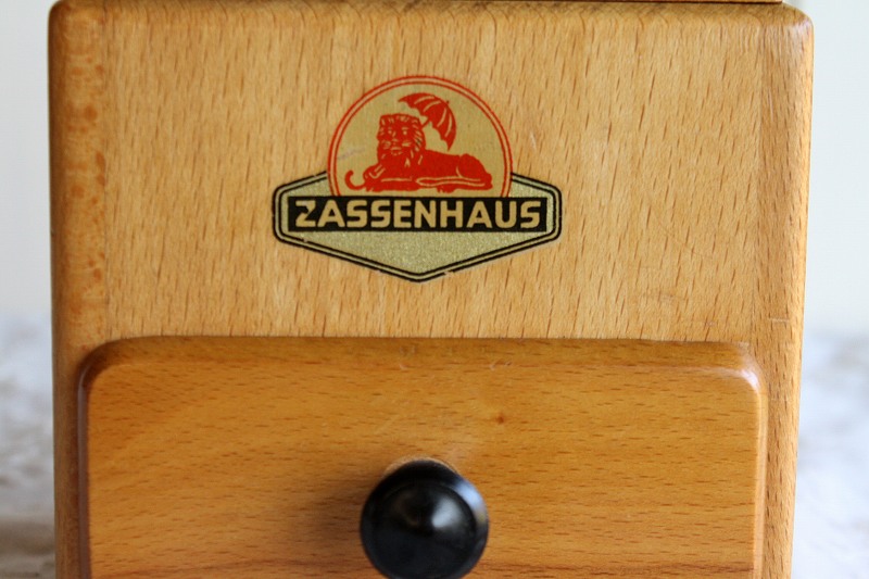 美品 1950年代 西ドイツ製 ザッセンハウス ZASSENHAUS MOKKA 桜材 刃はメンテナンス済み極美 細粗挽き自在の実用品