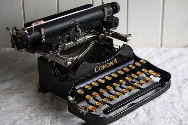 希少な完働美品 アンティーク タイプライター 歴史的名機 コロナ