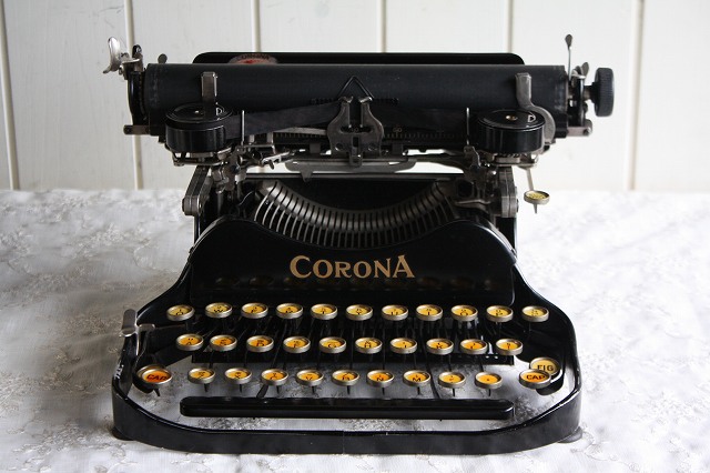希少な完働美品 アンティーク タイプライター 歴史的名機 コロナ3 