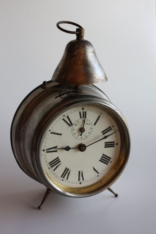 希少な完動品 1900年代初期 フランス製 アンティーク REVEIL PERFECTIONNE 機械式目覚まし時計 ローマ数字文字盤 お勧め