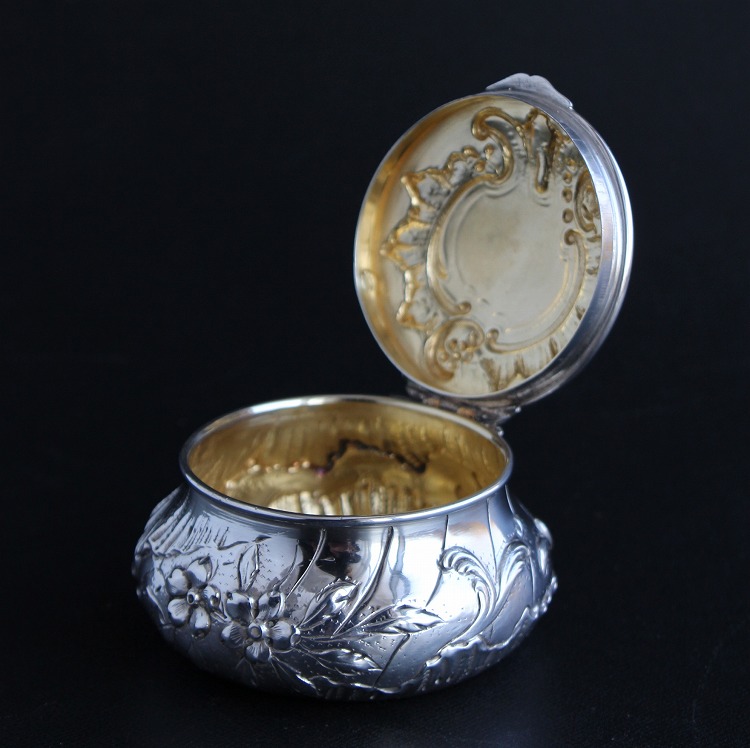 美品 1886-1895年 Pierre Gavard フランス製 ロココ調 純銀製小箱 ファーストミネルバ刻印 950/1000 純銀品質