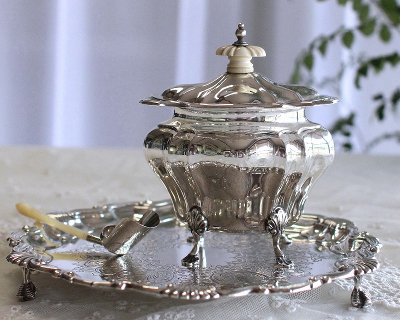 希少極美品 1914年 英国アンティーク 純銀製 ティーキャディ 美しい