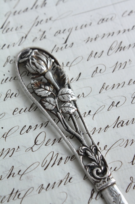 美品 ドイツ製 ヒルデスハイムローズ 可憐な薔薇の象嵌 純銀製（800/1000） ペーパーナイフ 15.8cm 18g - ノッティン