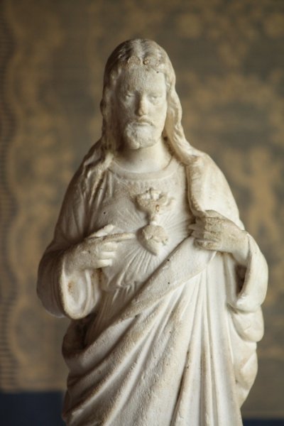 画像3: 1900年代初期　フランス製　アンティーク　イエス・キリスト像　「イエスの御心」 長い年月を経た石膏像　高33.5ｃｍ　1030ｇ