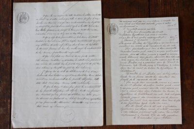 画像1: 1800年代　フランスの古文書　アンティーク・マニュスクリ　枯れたインク　美しい手書き文字　2種類　2枚　5ページ