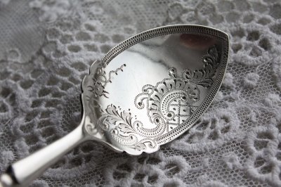 画像3: エレガントな逸品　1898年　英国アンティークシルバー　純銀製　マザーオブパール　希少　ジャムスプーン　16.2ｃｍ　美品