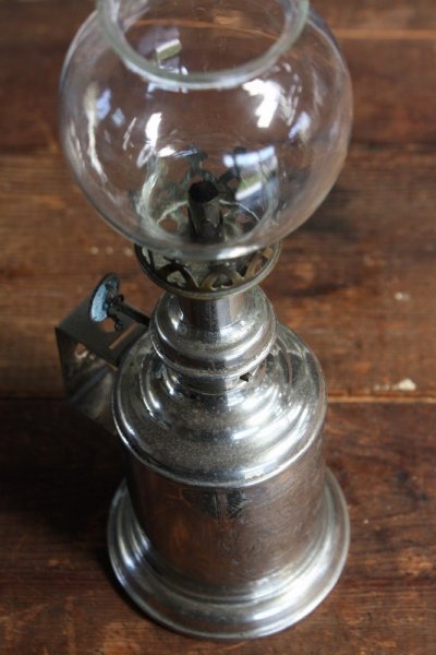 画像3: お買い得　ツバメのロゴ　1800年後期　フランス製　ピジョン　アンティーク・オイルランプ　枯れたシルバープレート　点灯テスト済　高23.5ｃｍ