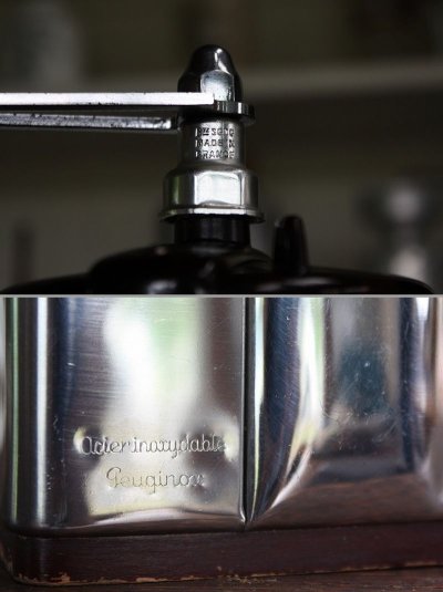 画像1: フランス製　プジョー　PEUGINOX　コーヒーミル　輝くステンレス＋ベークライト　刃は完全メンテナンス済み極美　細粗挽き自在の実用品
