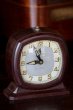 画像1: 完動品　1950年代　フランス製　絶妙の枯れ具合のベークライト　BLANGY社　ゼンマイ式　目覚まし時計　高11.7ｃｍ　484ｇ (1)