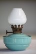 画像1: 1930年代　イギリス製　KELLY　アンティーク　オイルランプ　ベビーブルータンク ＆ ミルクガラス　点火テスト済　実用品 (1)